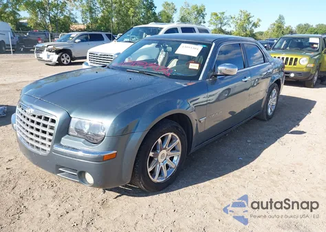 2006 Chrysler 300C z USA, uszkodzony, nr VIN 2C3KA63H26H246888